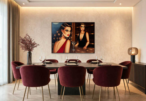 Großes Frauenporträt als Originalgemälde über einem Esstisch mit bordeauxfarbenen Stühlen in einem eleganten Esszimmer