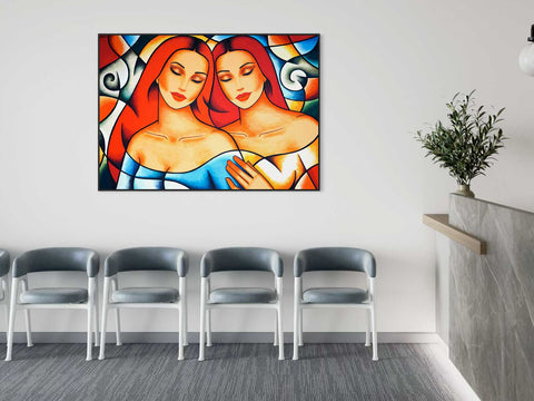 Originalgemälde mit zwei Frauen im Flowismus-Stil als Wandbild in einer modernen Arztpraxis – farbenfrohe Kunst für Wartezimmer mit emotionaler Wirkung