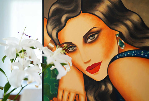 Detail eines Acrylgemäldes mit dunkler Frau und weißen Lilien – Sinnbild für Weiblichkeit und Stille für unsere Psyche