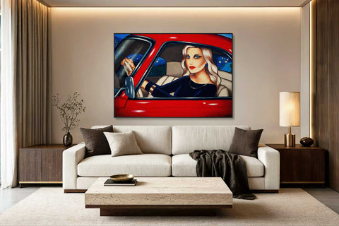 Originalgemälde „Red Dream“ von Ekaterina Moré mit eleganter Frau im roten Auto in einem modernen Wohnzimmer.