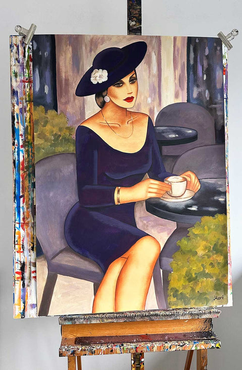 Frauenporträt im Café - „Violet Longing“ im Art Deco Stil - im Künstleratelier